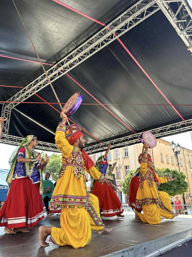  Hinduski taniec i muzyka na ząbkowickim rynku
