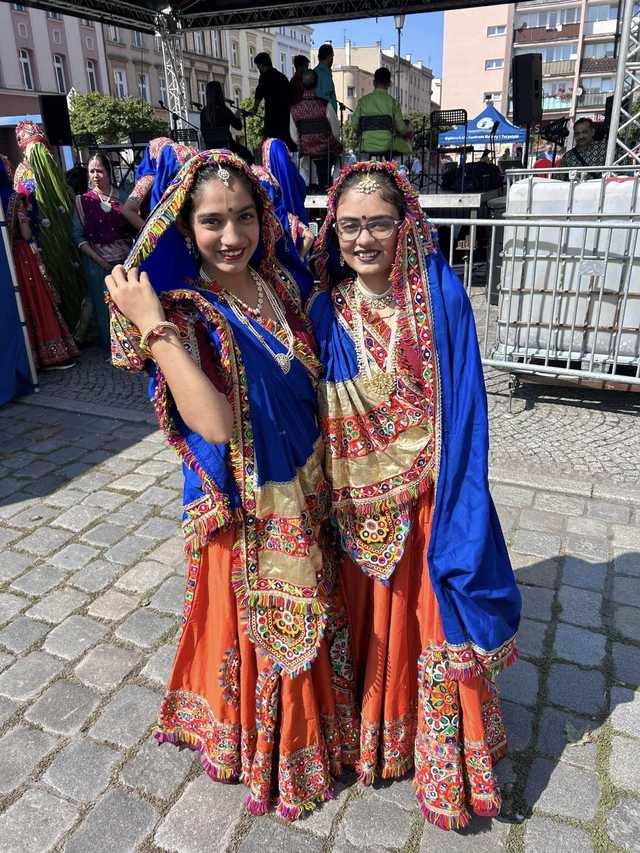  Hinduski taniec i muzyka na ząbkowickim rynku