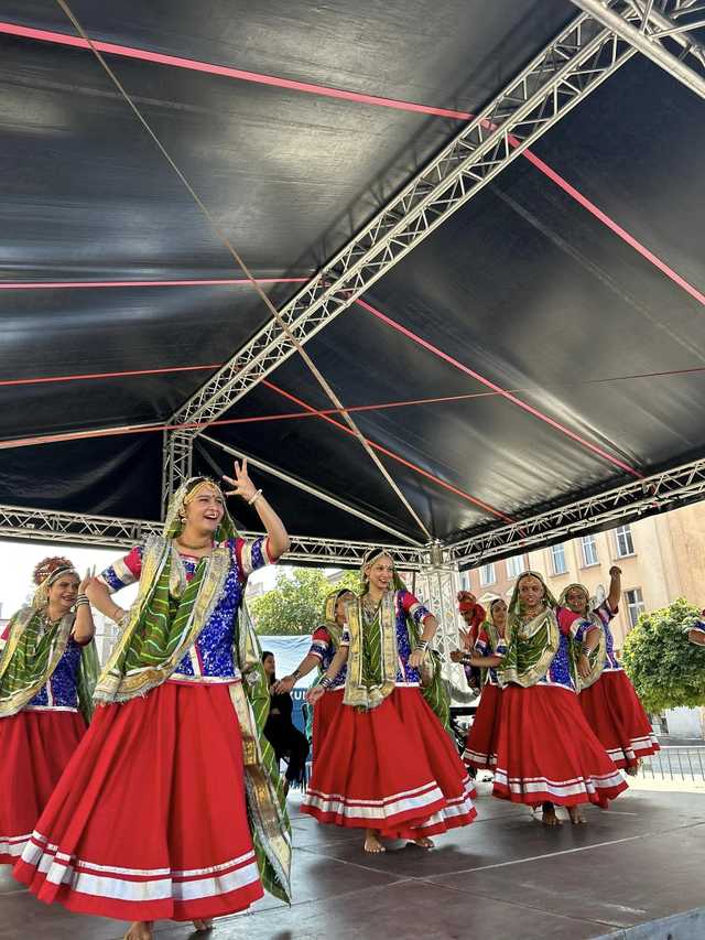  Hinduski taniec i muzyka na ząbkowickim rynku
