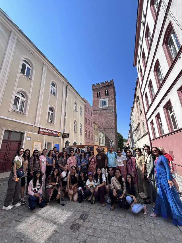  Hinduski taniec i muzyka na ząbkowickim rynku