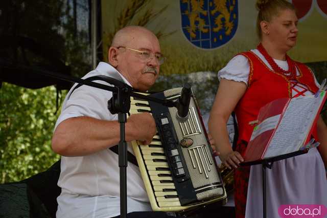 Dożynki gminy Kamieniec Ząbkowicki w Ożarach