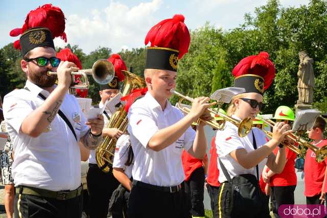 Dożynki gminy Kamieniec Ząbkowicki w Ożarach