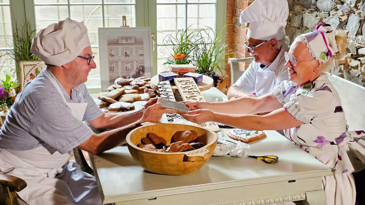 Wizyta prawnuka i praprawnuka założyciela fabryki pierników w Bardzie w Bardzkich Piernikach 