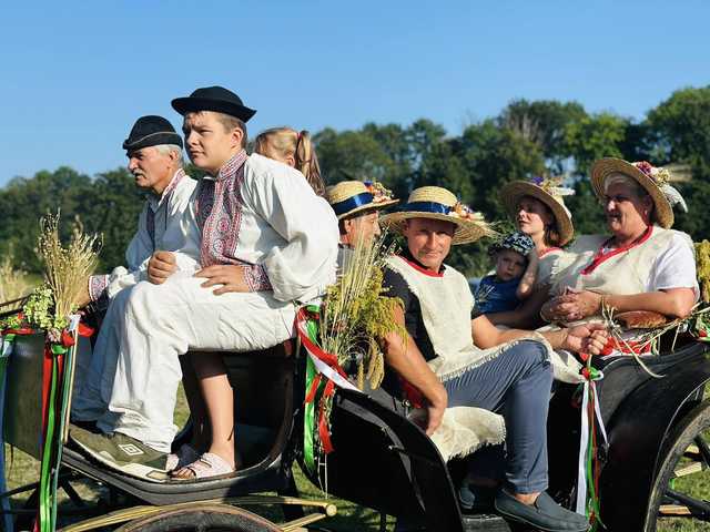 Dożynki Parafialne w Niedźwiedniku 
