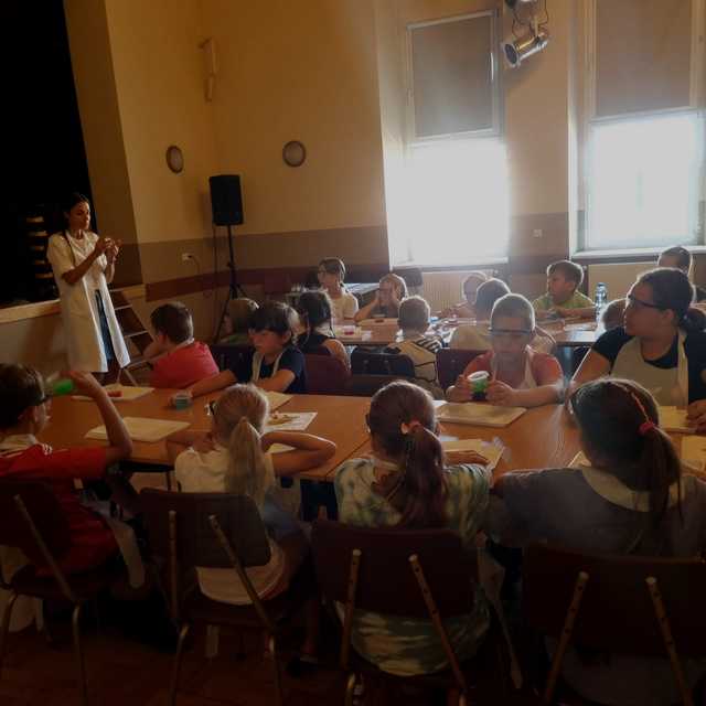 Warsztaty edukacyjne z polimerami w Kamieńcu Ząbkowickim 
