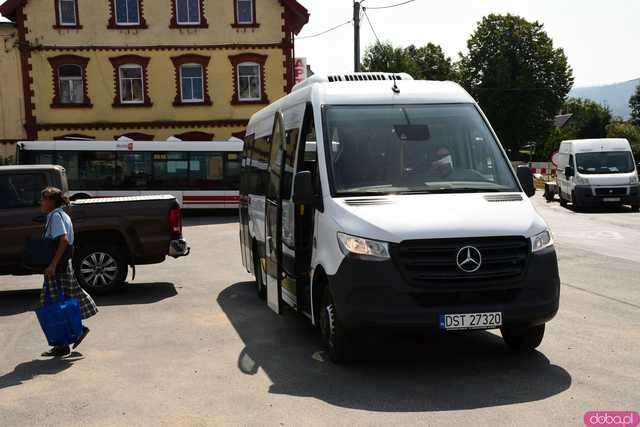 Rusza zastępcza komunikacja autobusowa między Ostroszowicami a Grodziszczem, Rudnicą i Jemną