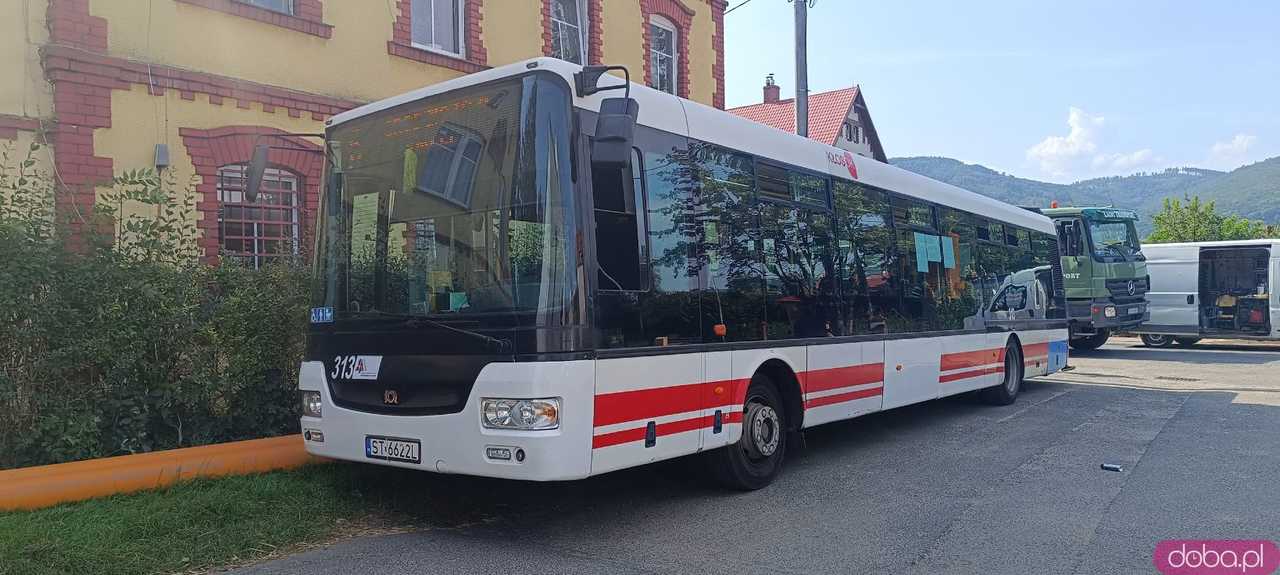 Rusza zastępcza komunikacja autobusowa między Ostroszowicami a Grodziszczem, Rudnicą i Jemną