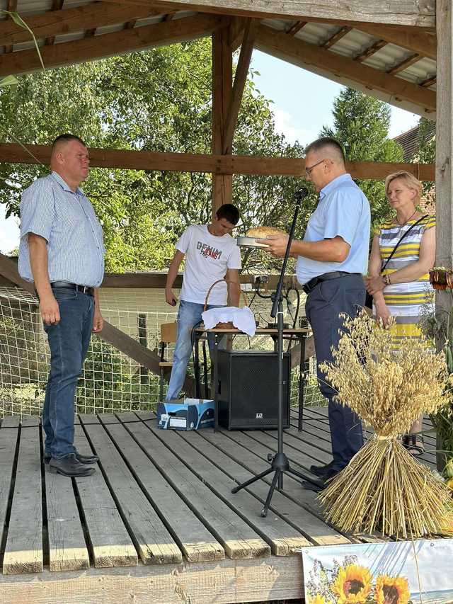 [FOTO] Tak zakończenie źniw i zbiory plonów świętowały sołectwa Gminy Ziębice