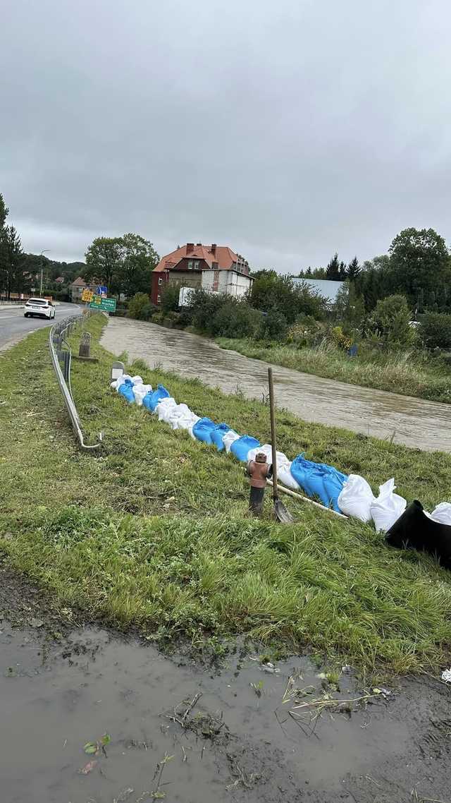 Podnoszący się poziom wód i przerwy w dostawie prądu w Gminie Ziębice