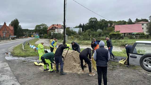 Podnoszący się poziom wód i przerwy w dostawie prądu w Gminie Ziębice