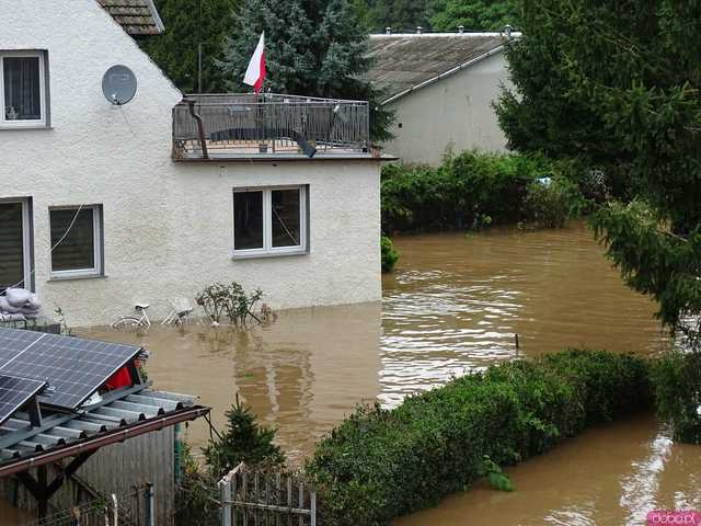 [FOTO] Bardo po powodzi: wielu mieszkańców straciło dobytek życia, jakie wsparcie jest teraz najważniejsze dla poszkodowanych?
