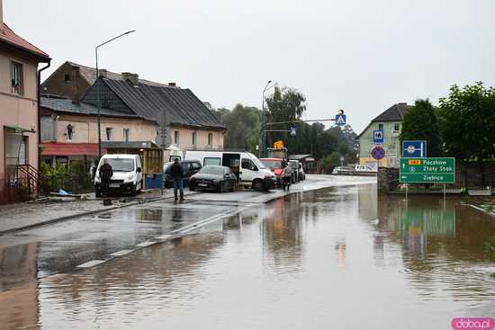 [FOTO,WIDEO] Obecna sytuacja po powodzi w Kamieńcu Ząbkowickim: woda ustąpiła, ale zniszczenia pozostały