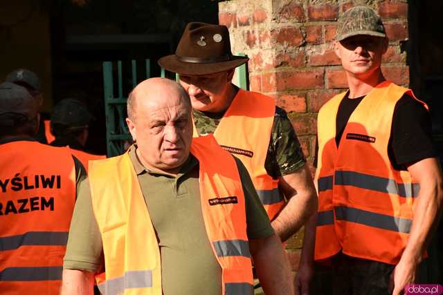 [FOTO, WIDEO] Łącząc siły dla powodzian, czyli akcja pomocowa Myśliwi Razem w Kamieńcu Ząbkowickim