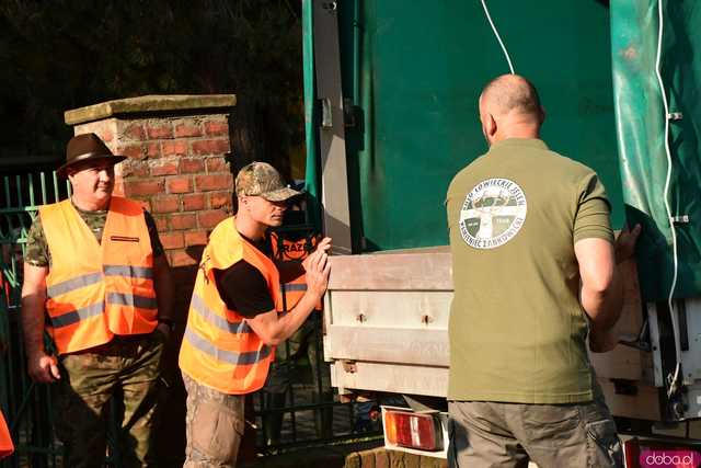 [FOTO, WIDEO] Łącząc siły dla powodzian, czyli akcja pomocowa Myśliwi Razem w Kamieńcu Ząbkowickim