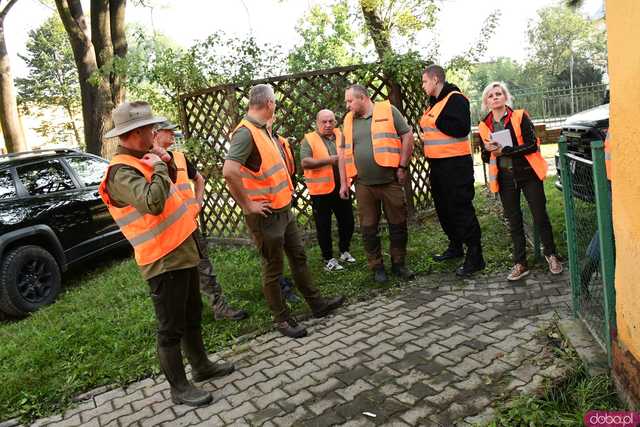 [FOTO, WIDEO] Łącząc siły dla powodzian, czyli akcja pomocowa Myśliwi Razem w Kamieńcu Ząbkowickim