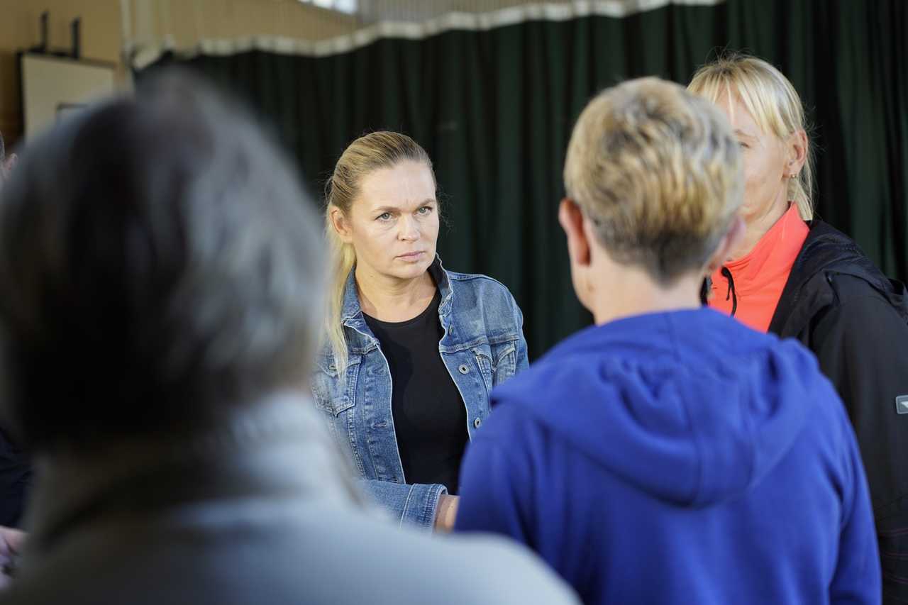 Ministra Edukacji Narodowej odwiedziła Zespół Szkolno-Przedszkolny im. KEN w Bardzie