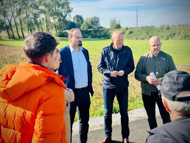 [FOTO] Nowa droga w Raczycach oddana do użytku – zakończono kolejną inwestycję