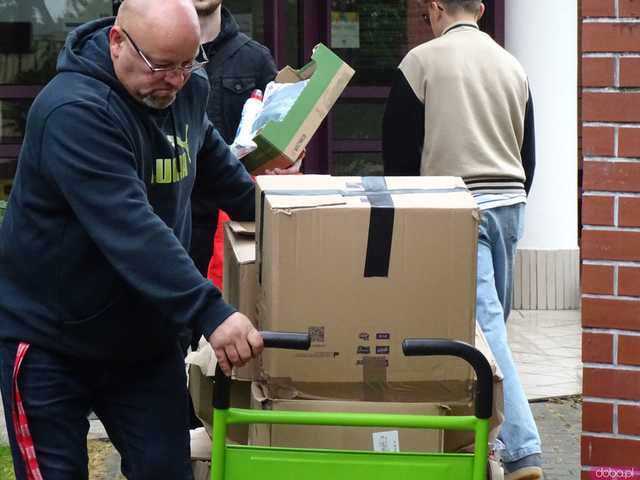 [FOTO, WIDEO] Wielkie serca małych ludzi: Szkoła Podstawowa nr 1 z Dzierżoniowa pomogła mieszkańcom Barda