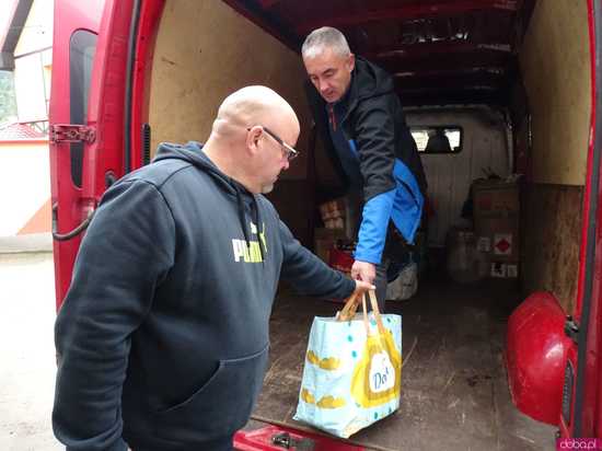 [FOTO, WIDEO] Wielkie serca małych ludzi: Szkoła Podstawowa nr 1 z Dzierżoniowa pomogła mieszkańcom Barda