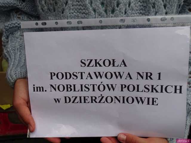 [FOTO, WIDEO] Wielkie serca małych ludzi: Szkoła Podstawowa nr 1 z Dzierżoniowa pomogła mieszkańcom Barda