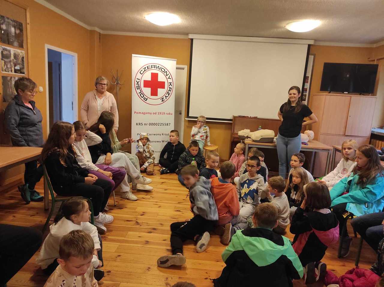 [FOTO] Uczniowie ZSP im. KEN w Bardzie uczestniczyli w Zielonej Szkole w Załęczu Wielkim. Jakie zajęcia na nich czekały?