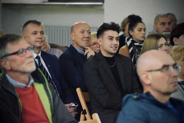 [FOTO] Muzyka prawosławna w dawnym kościele ewangelickim w Ziębicach – niezwykły koncert Gminnego Chóru Św. Jerzego