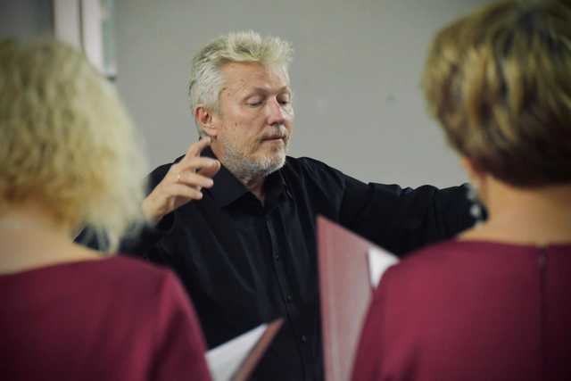 [FOTO] Muzyka prawosławna w dawnym kościele ewangelickim w Ziębicach – niezwykły koncert Gminnego Chóru Św. Jerzego