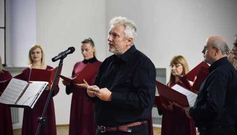 [FOTO] Muzyka prawosławna w dawnym kościele ewangelickim w Ziębicach – niezwykły koncert Gminnego Chóru Św. Jerzego
