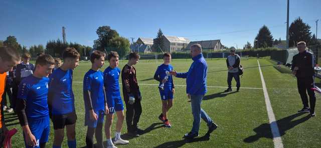 [FOTO] Triumf Szkoły Podstawowej nr 3 w Ząbkowicach Śląskich w Turnieju U-15