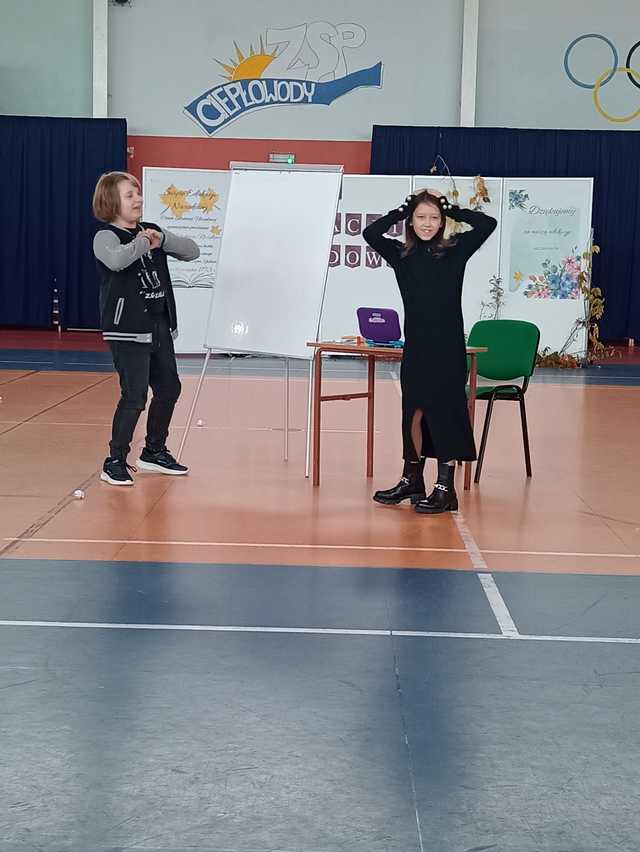 [FOTO] Dzień Edukacji Narodowej: radosne obchody Dnia Nauczyciela w Ciepłowodach