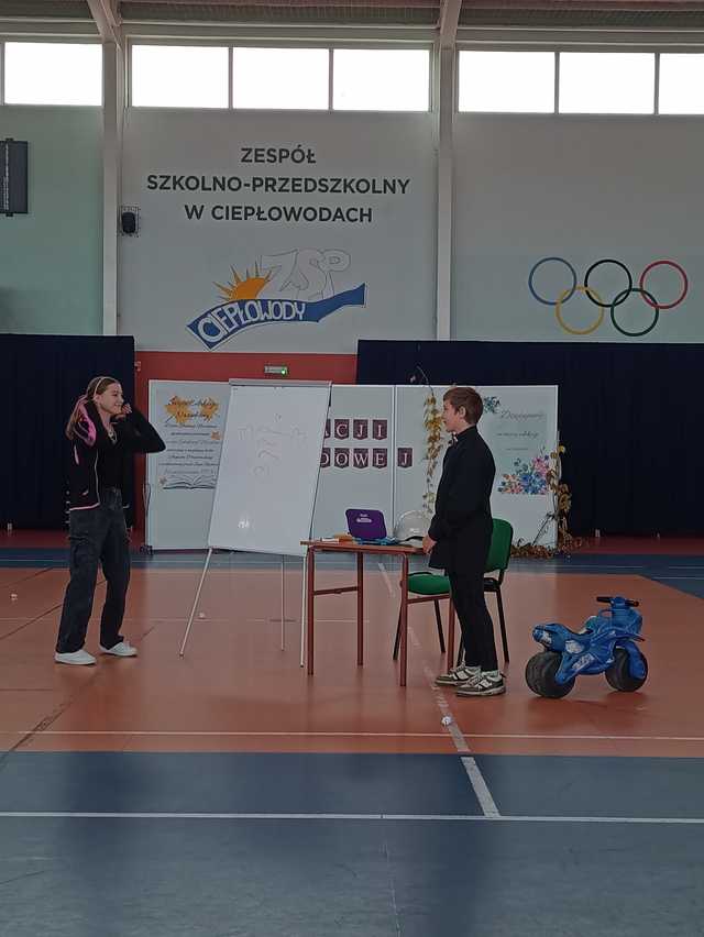 [FOTO] Dzień Edukacji Narodowej: radosne obchody Dnia Nauczyciela w Ciepłowodach