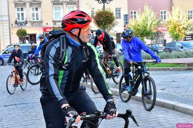 [FOTO] Miłośnicy dwóch kółek po raz 25. pojechali w Rekreacyjnym Rajdzie Rowerowym