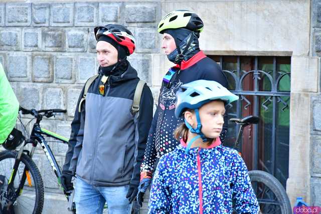 [FOTO] Miłośnicy dwóch kółek po raz 25. pojechali w Rekreacyjnym Rajdzie Rowerowym