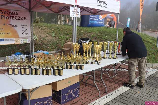 [FOTO] Pobiegli w jubileuszowej Bardzkiej Piąteczce