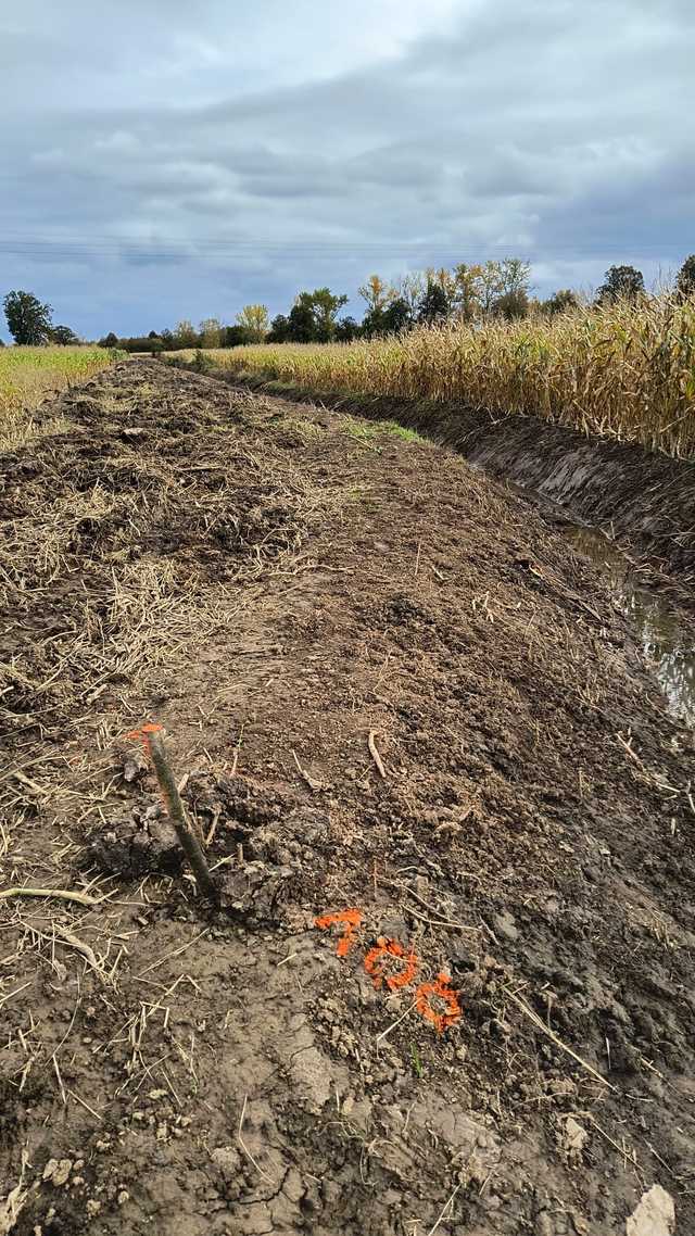 Inwestujemy w bezpieczeństwo i lepsze warunki dla rolników. Burmistrz Kamieńca rozpoczyna prace melioracyjne w gminie