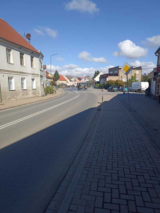 [FOTO] Żołnierze WOT pomagają w usuwaniu skutków powodzi w Kamieńcu Ząbkowickim