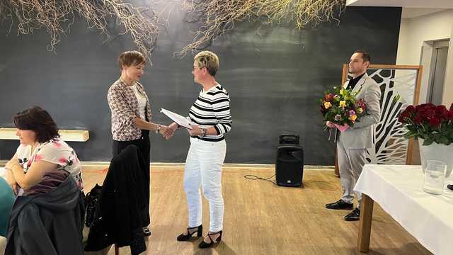 [FOTO] Trudne warunki, wielkie serca: Dzień Edukacji Narodowej w Bardzie