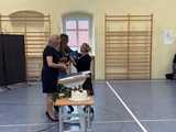 [FOTO] Wzruszające uroczystości pełne życzeń i podziękowań: obchody Dnia Edukacji Narodowej w Gminie Stoszowice 