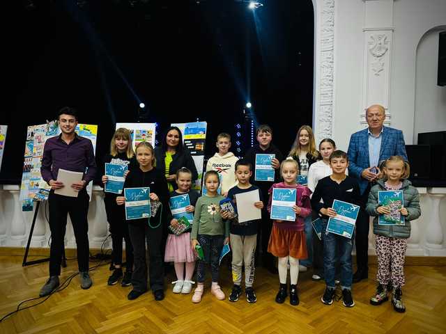 [FOTO] Wakacyjne wspomnienia na papierze – Rozstrzygnięcie konkursu Pocztówka z wakacji [WYNIKI]