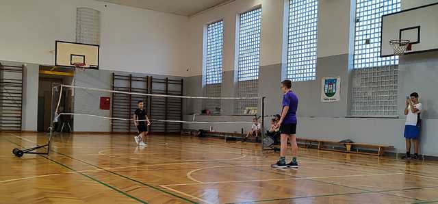 [FOTO] Sportowa rywalizacja w niecodziennej odsłonie: Mistrzostwa w Badmintonie dla dzieci i młodzieży