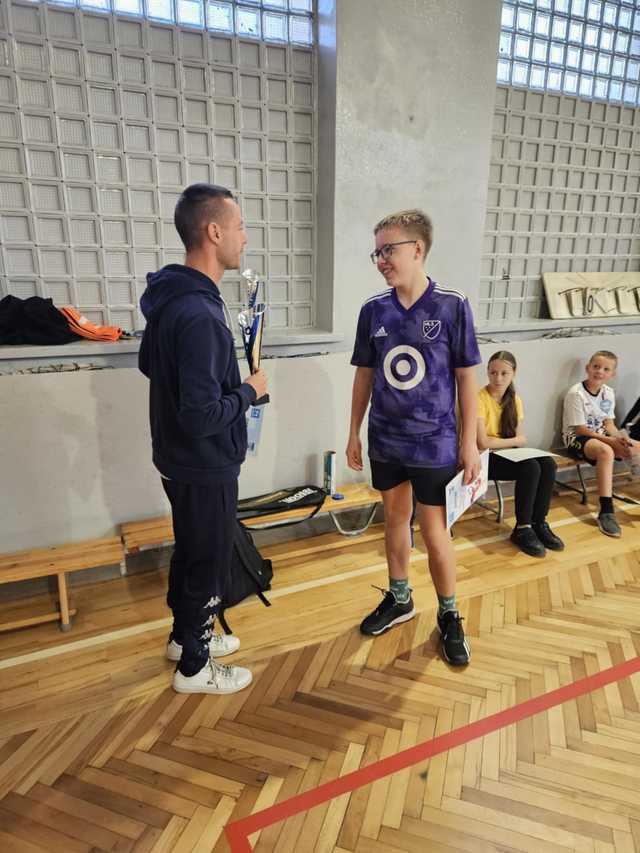 [FOTO] Sportowa rywalizacja w niecodziennej odsłonie: Mistrzostwa w Badmintonie dla dzieci i młodzieży