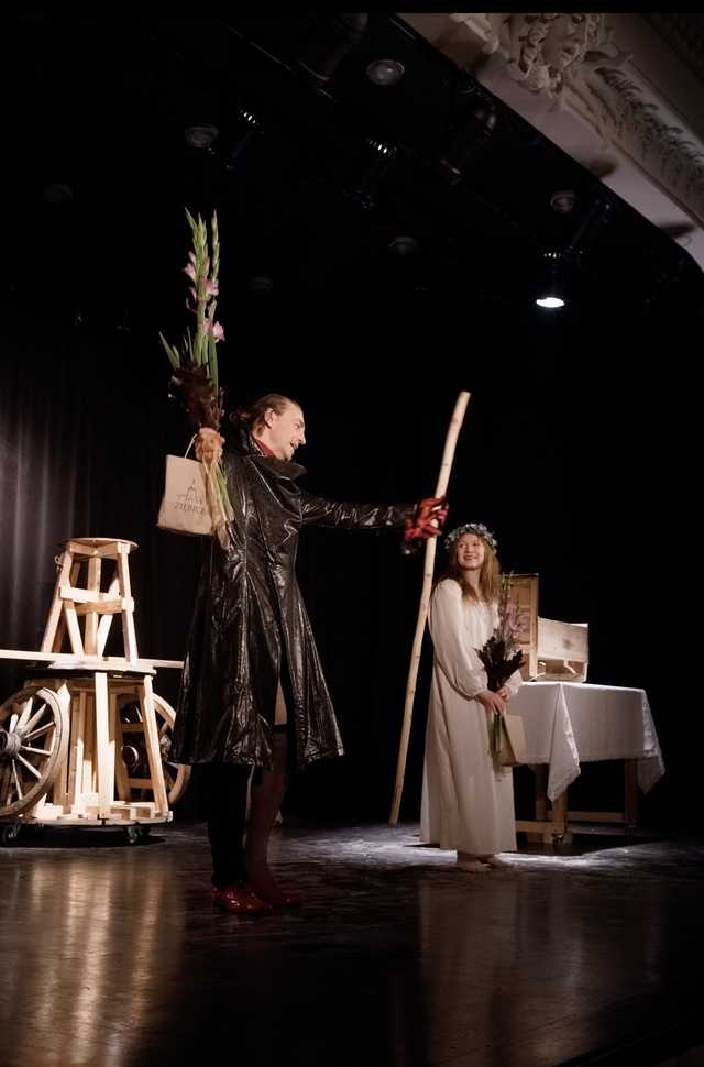 [FOTO] Między rzeczywistością a iluzją: Teatralna podróż w Ziębicach