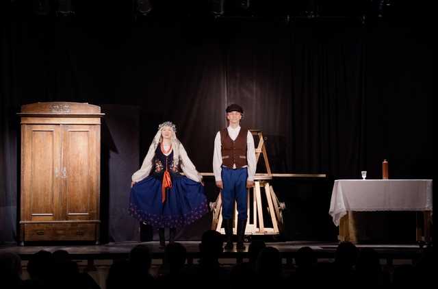 [FOTO] Między rzeczywistością a iluzją: Teatralna podróż w Ziębicach