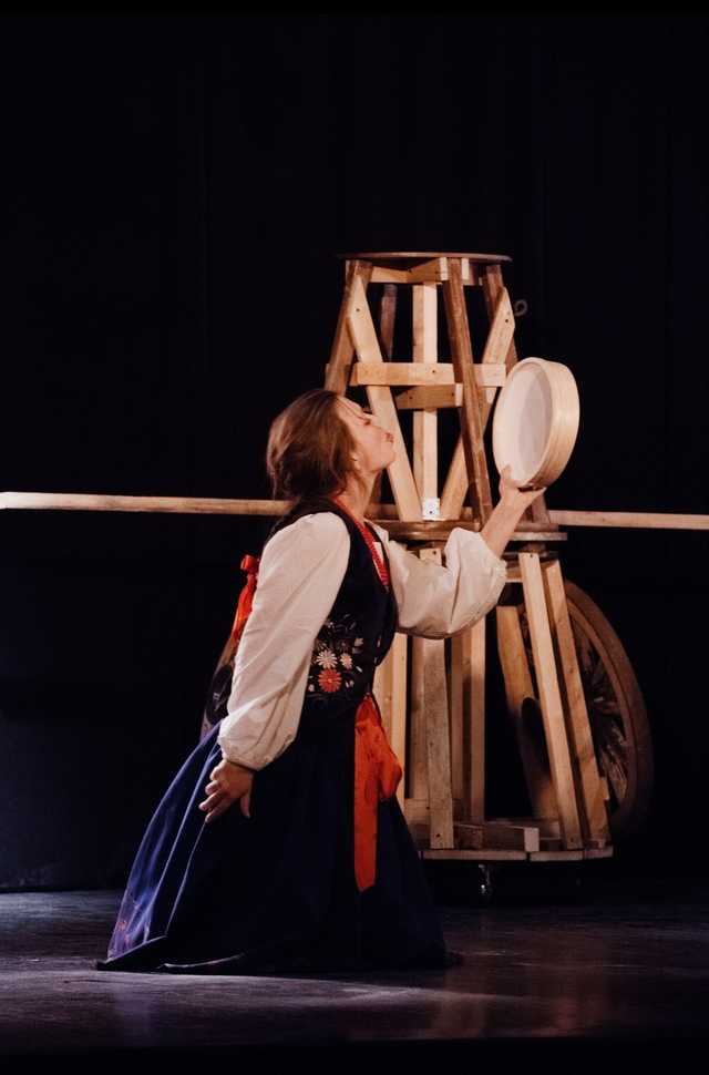 [FOTO] Między rzeczywistością a iluzją: Teatralna podróż w Ziębicach