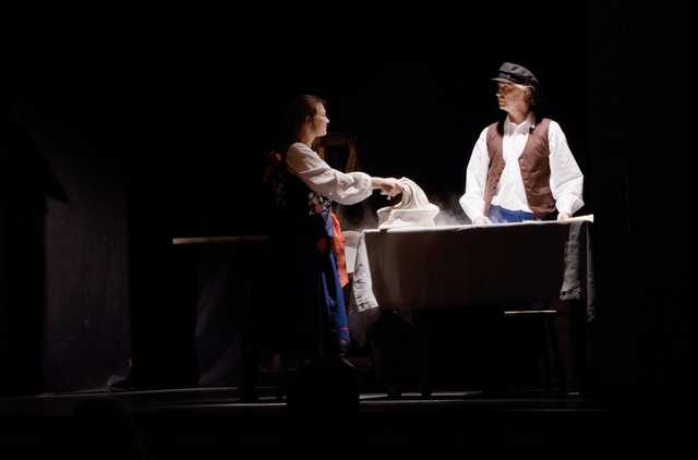 [FOTO] Między rzeczywistością a iluzją: Teatralna podróż w Ziębicach