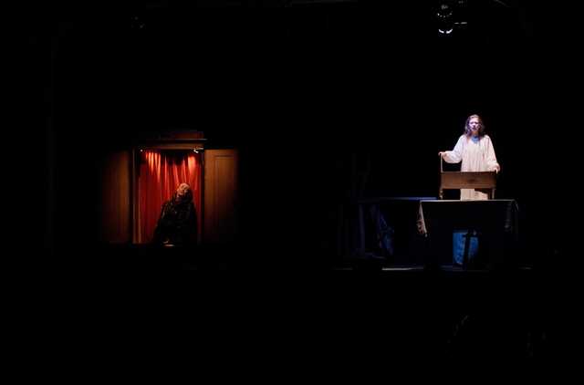 [FOTO] Między rzeczywistością a iluzją: Teatralna podróż w Ziębicach