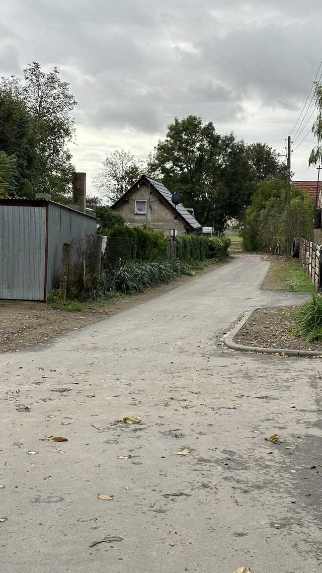 [FOTO] Nowa droga w Osinie Wielkiej została oddana do użytku. To kolejna z 14 inwestycji drogowych w Gminie!