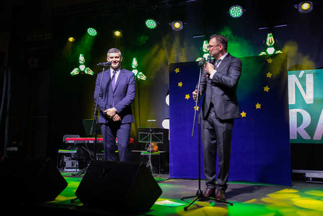 [FOTO] Za nami kulturalny wieczór dla seniorów. Kto pojawił się na scenie i jak bawili się goście?
