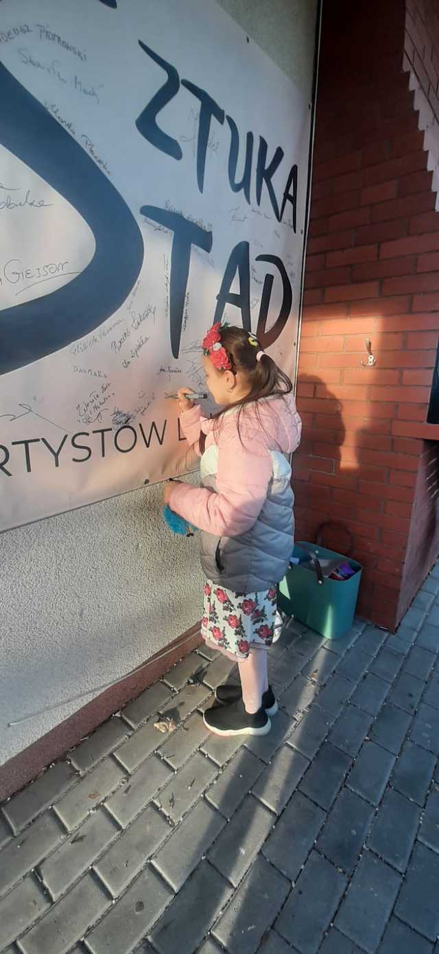 [FOTO] Święto kreatywności i sztuki - Festiwal Artystów Lokalnych Sztuka Stąd w Janowcu
