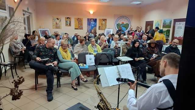 [FOTO] Święto kreatywności i sztuki - Festiwal Artystów Lokalnych Sztuka Stąd w Janowcu